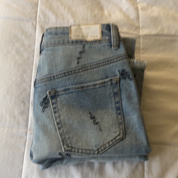 Hi Rise - Picture 3 of 3